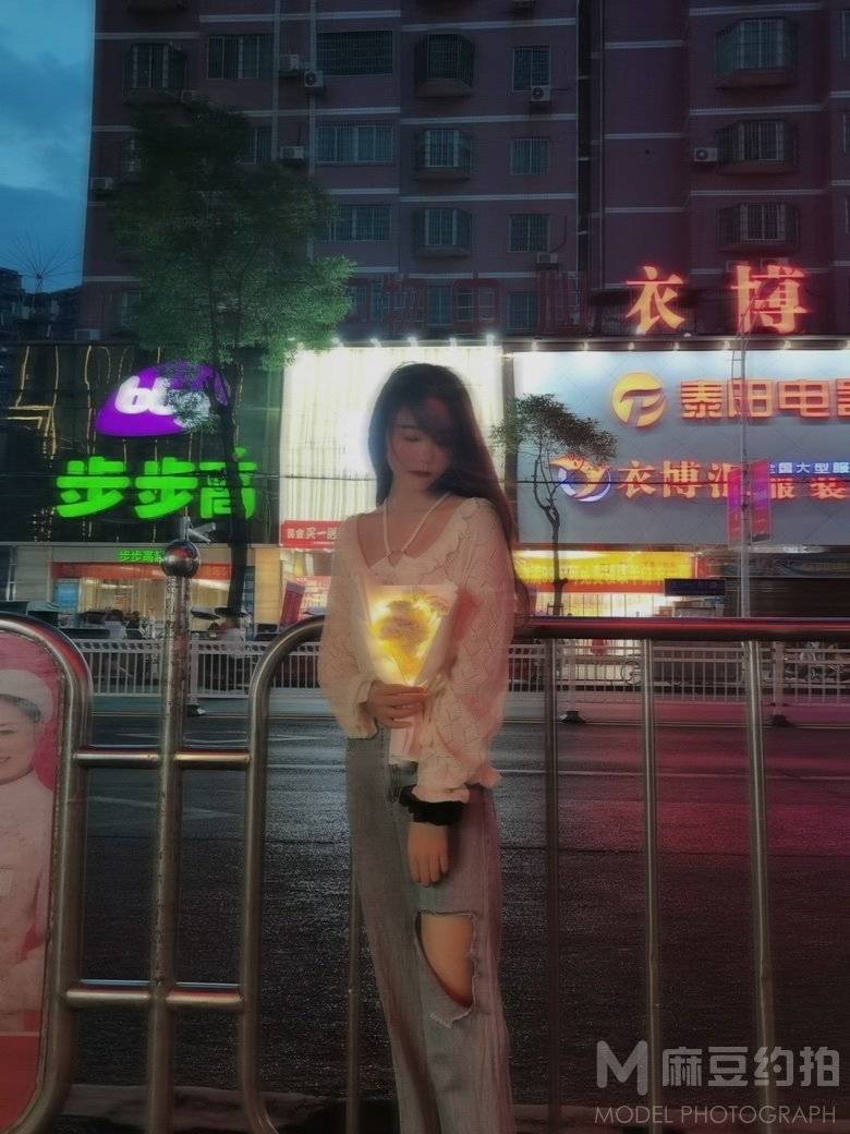 校园模特