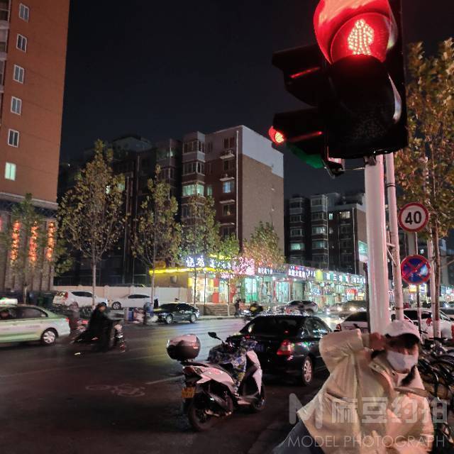 校园模特