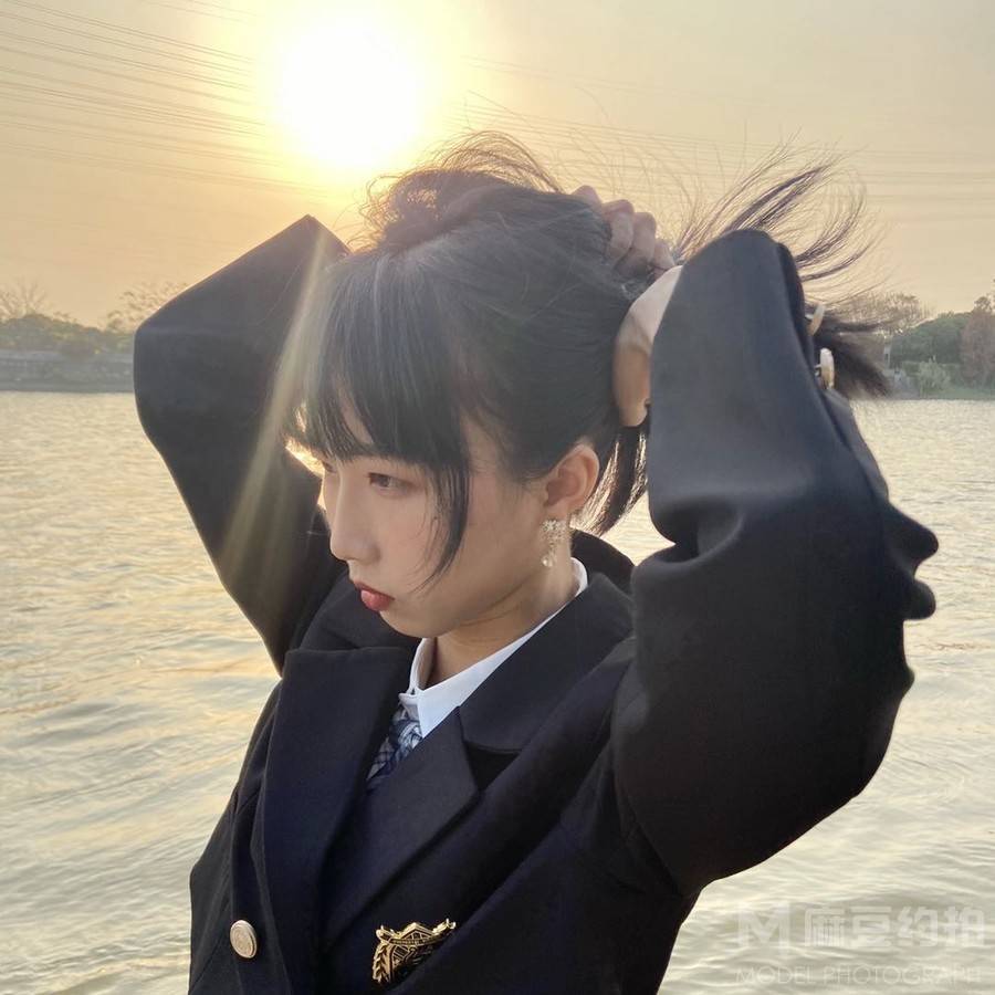 校园模特