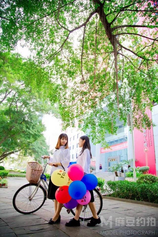 校园模特