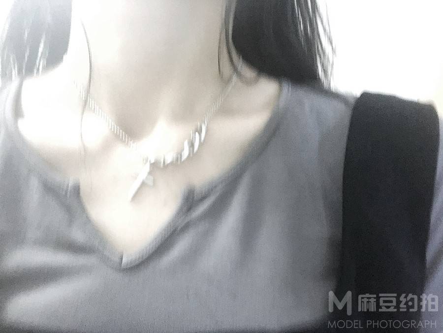 黑白模特