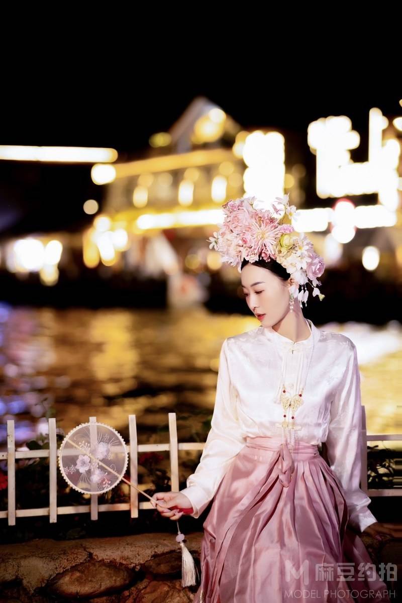 夜景模特