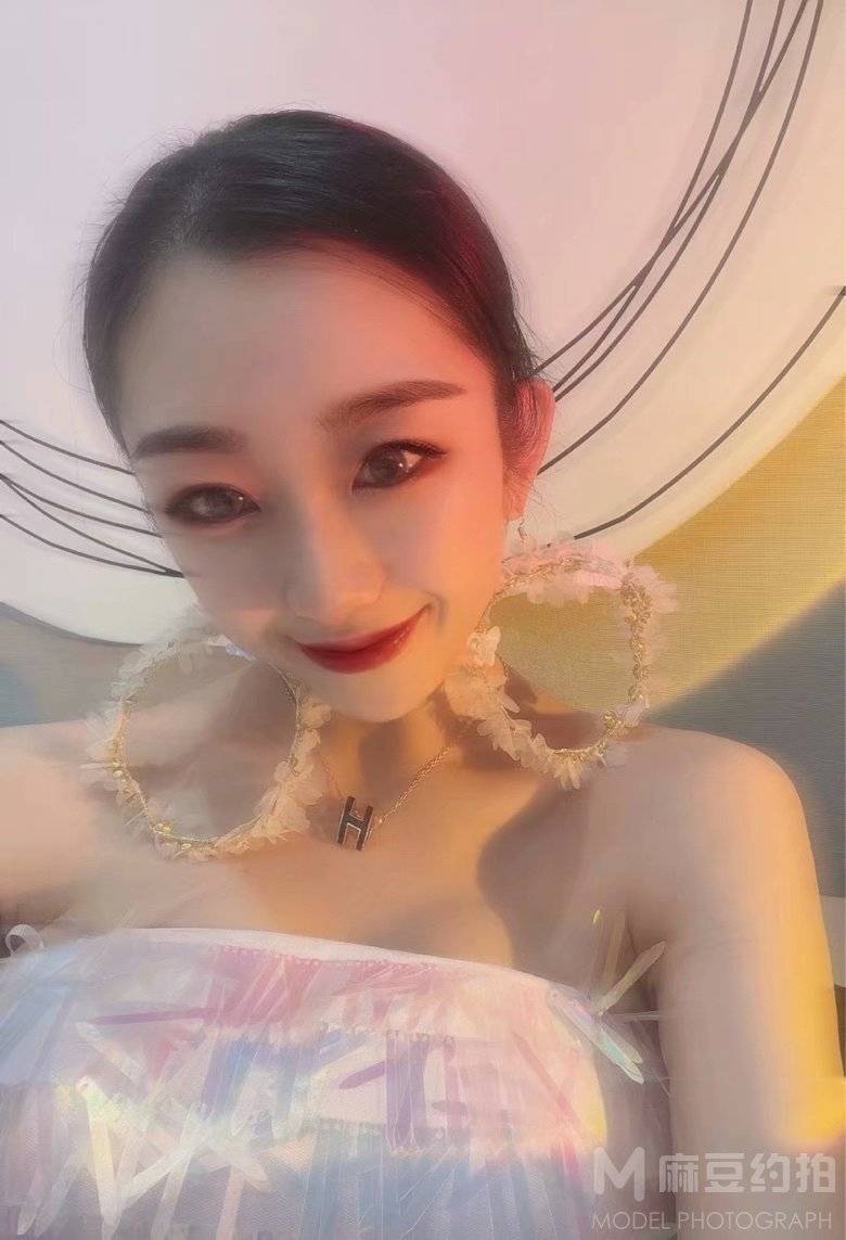 胶片模特