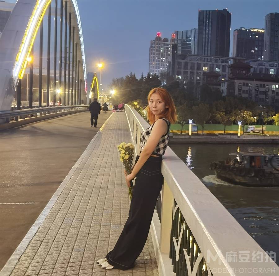 夜景模特