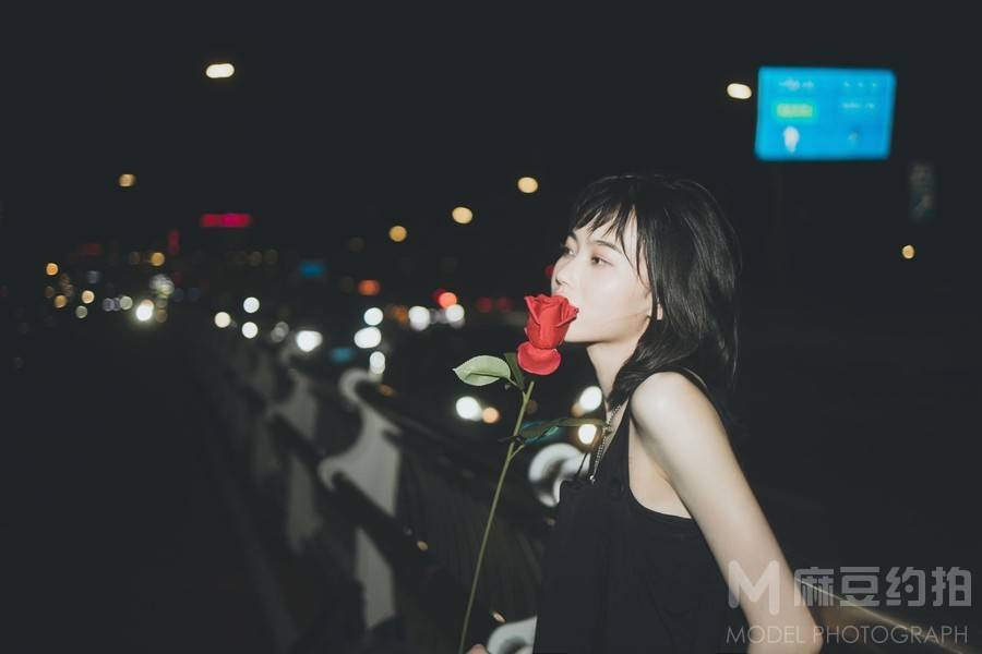 夜景模特