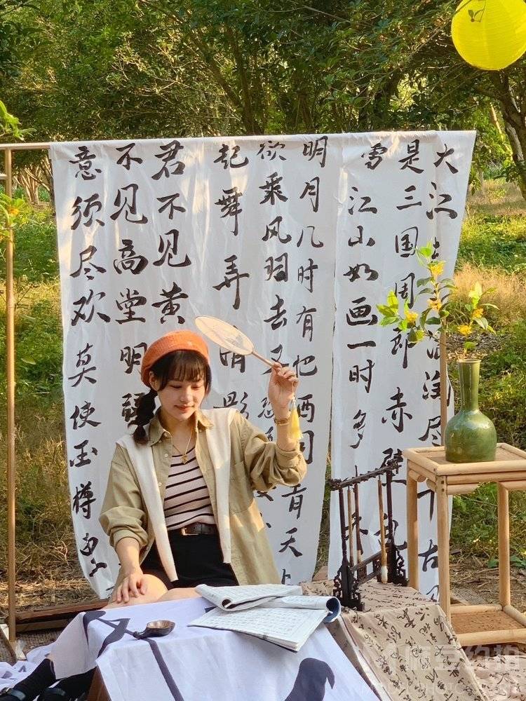 校园模特