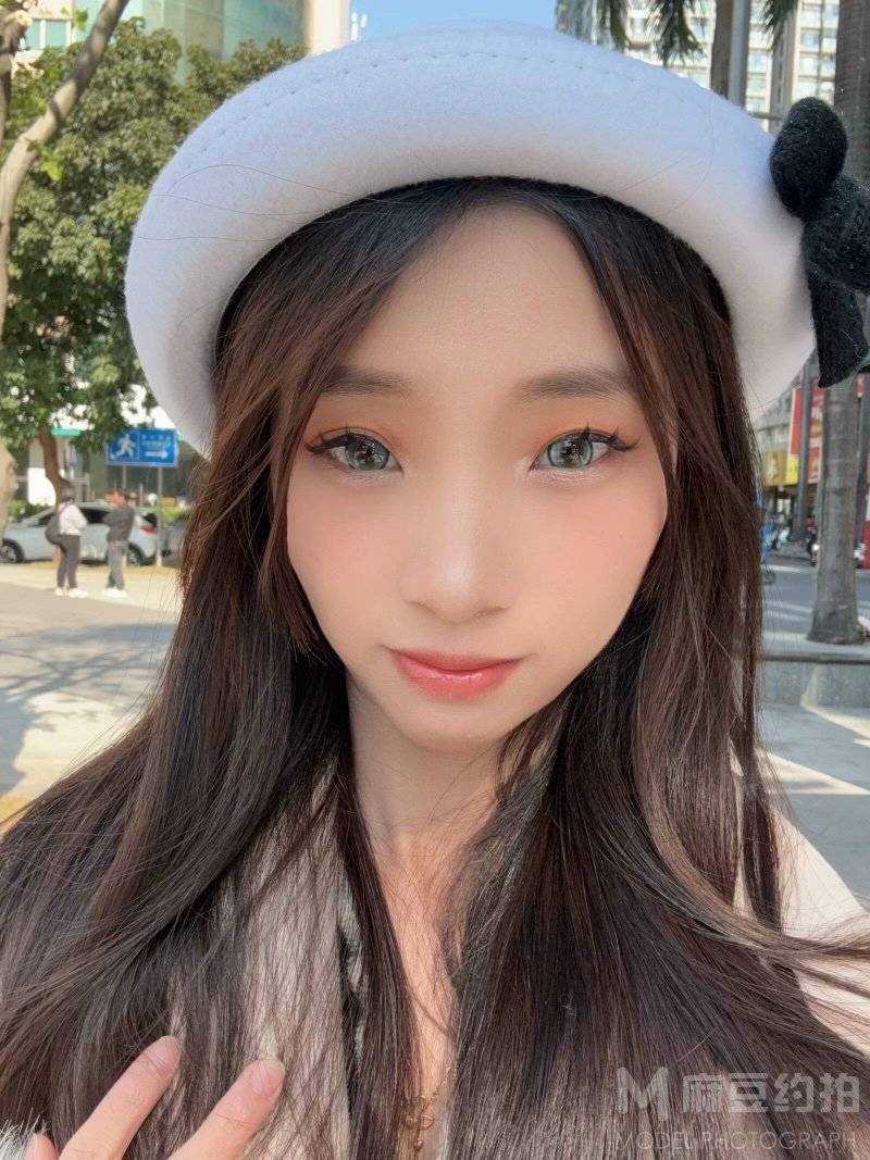 黑白模特