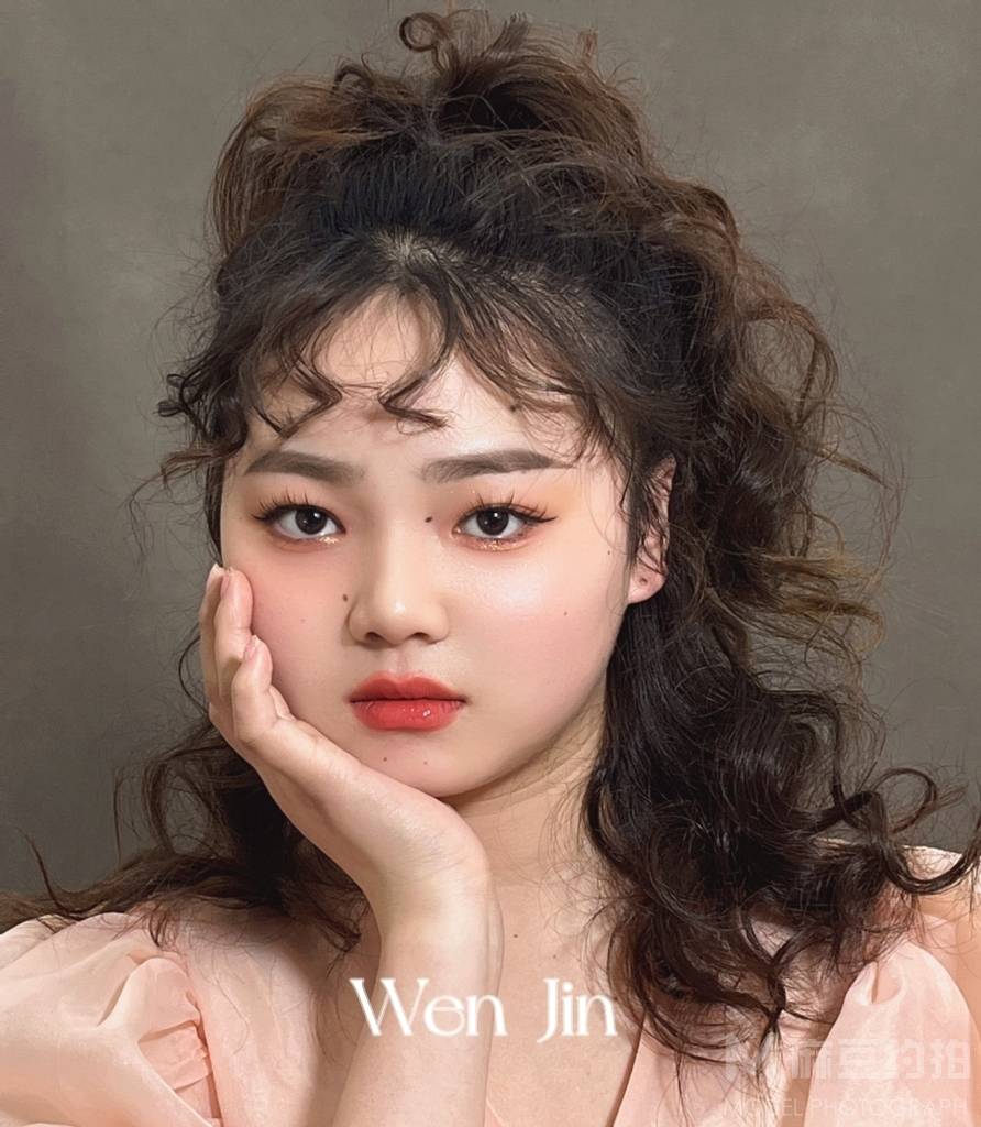 妆容模特