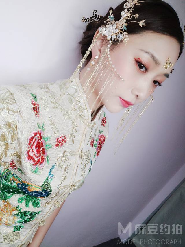 妆容模特