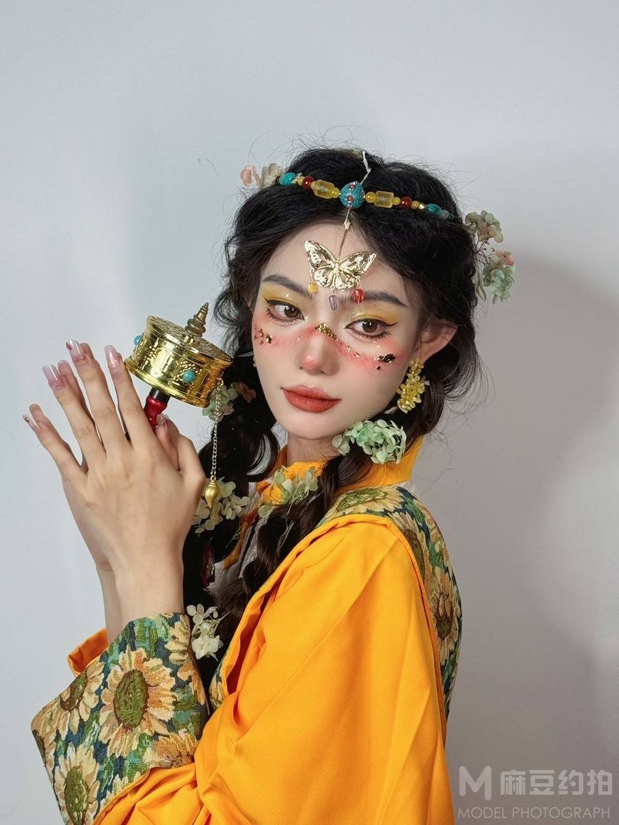 妆容模特