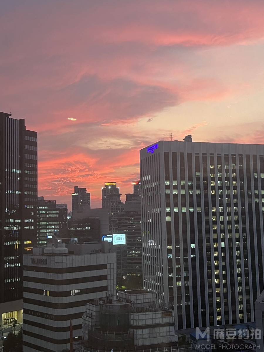 夜景模特