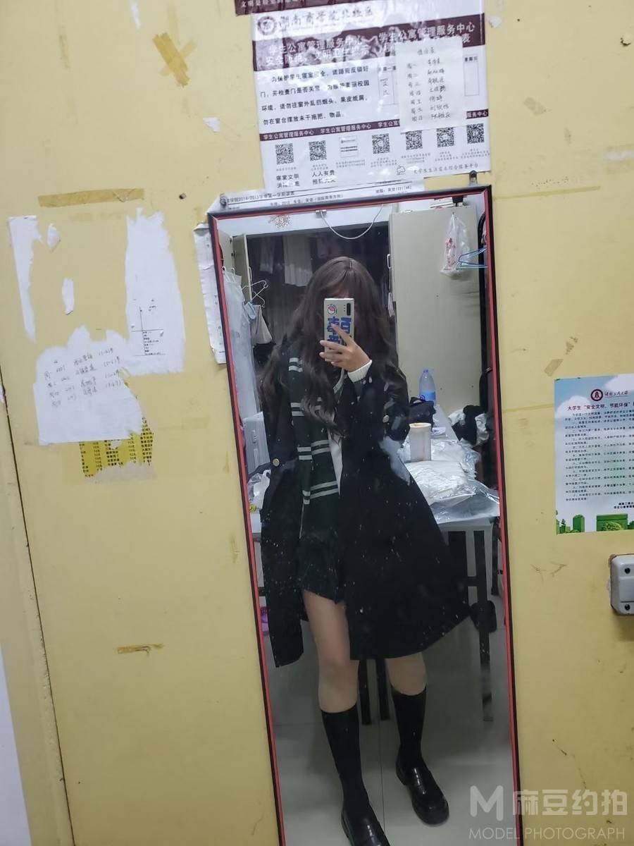 校园模特
