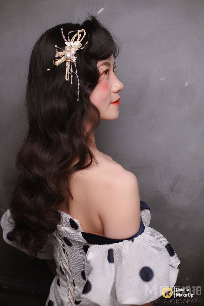 妆容模特