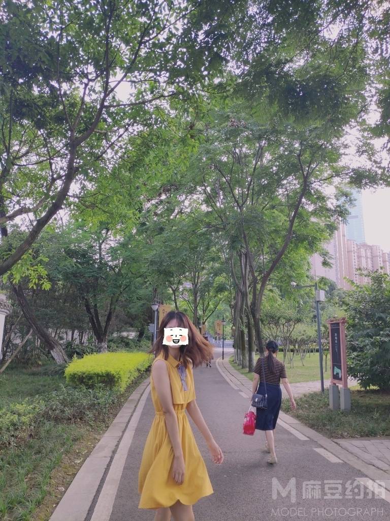 清新模特
