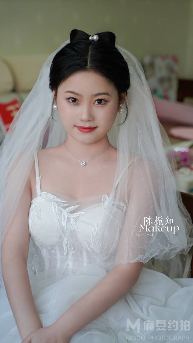 妆容模特