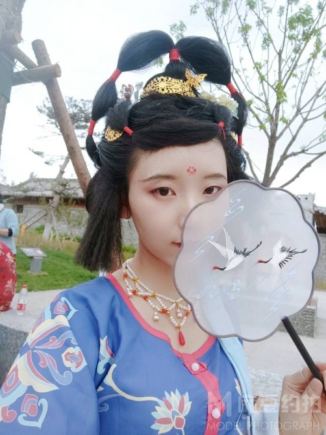 汉服模特