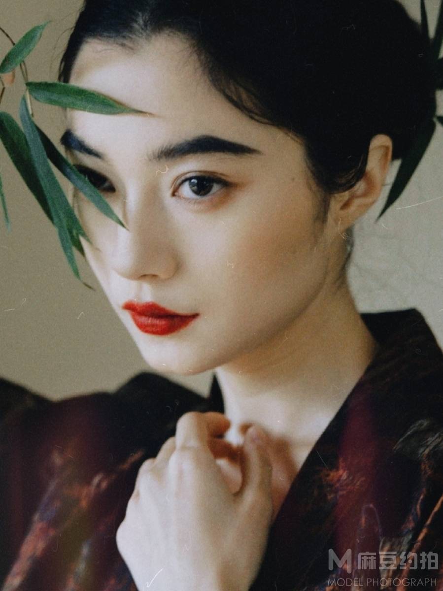 胶片模特