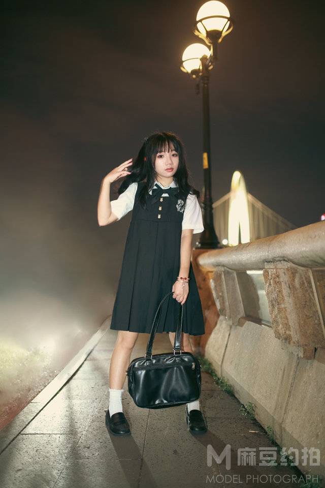 夜景模特