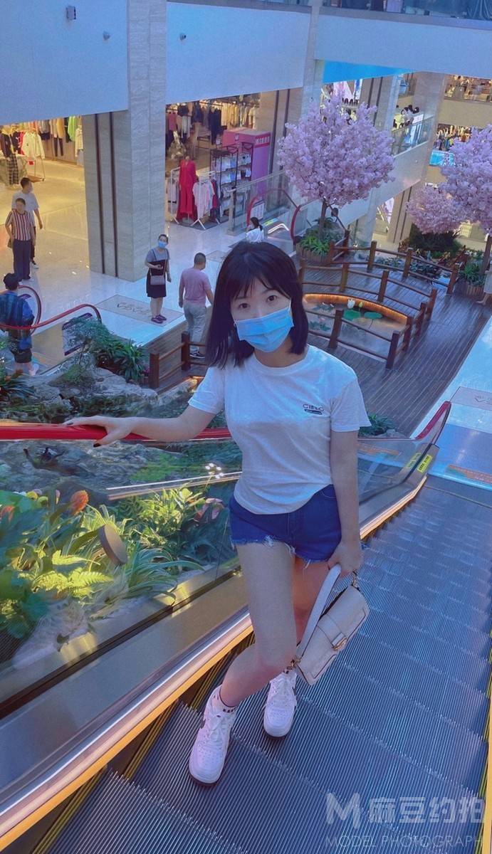 胶片模特
