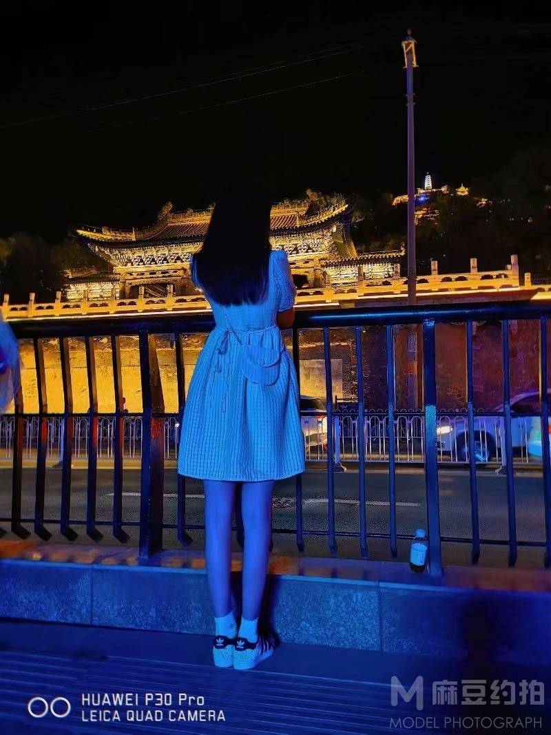 校园模特