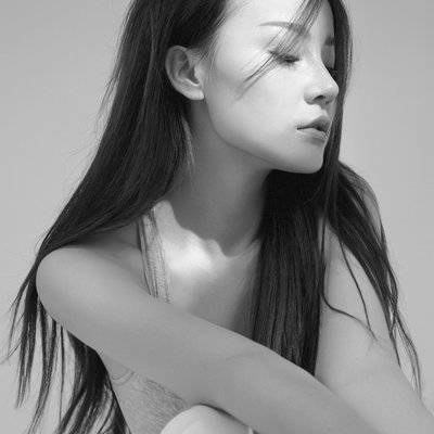 黑白模特