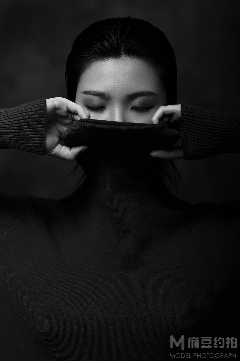 黑白模特