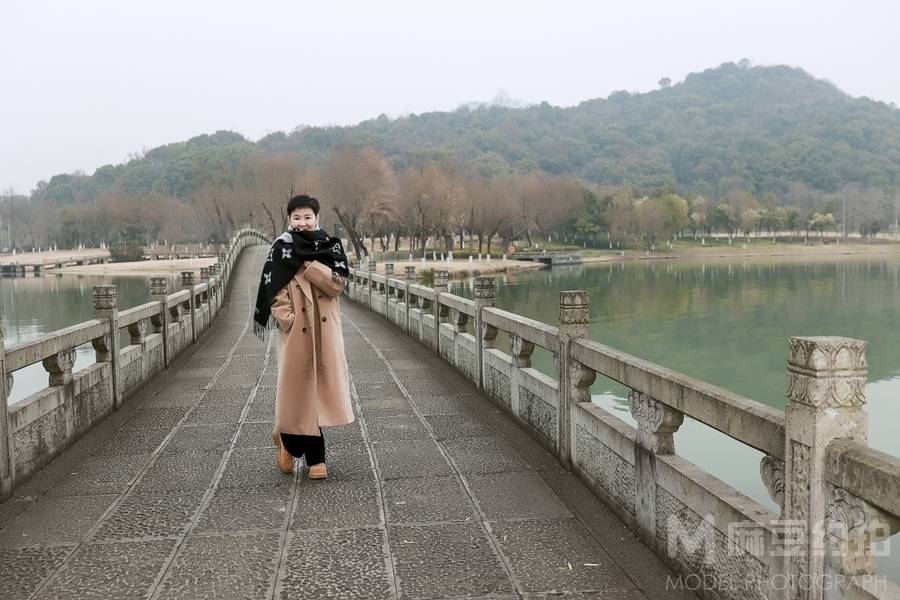 宝丽来模特