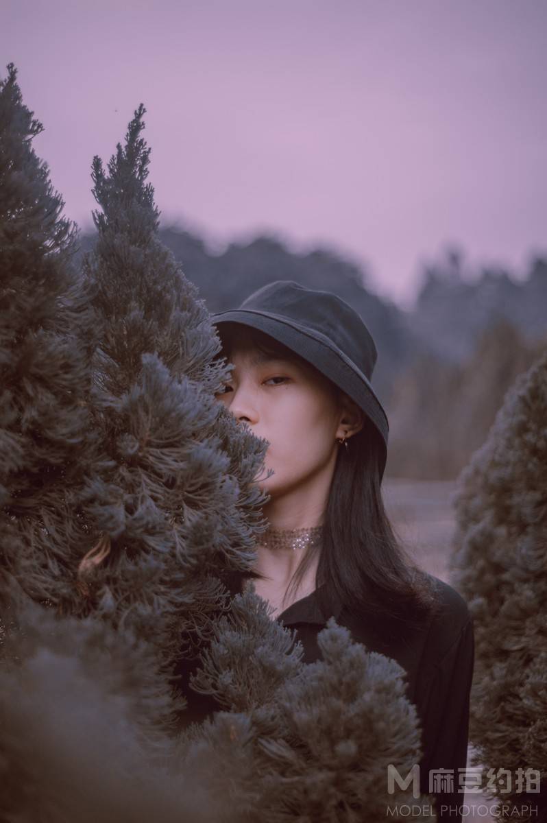 情绪模特