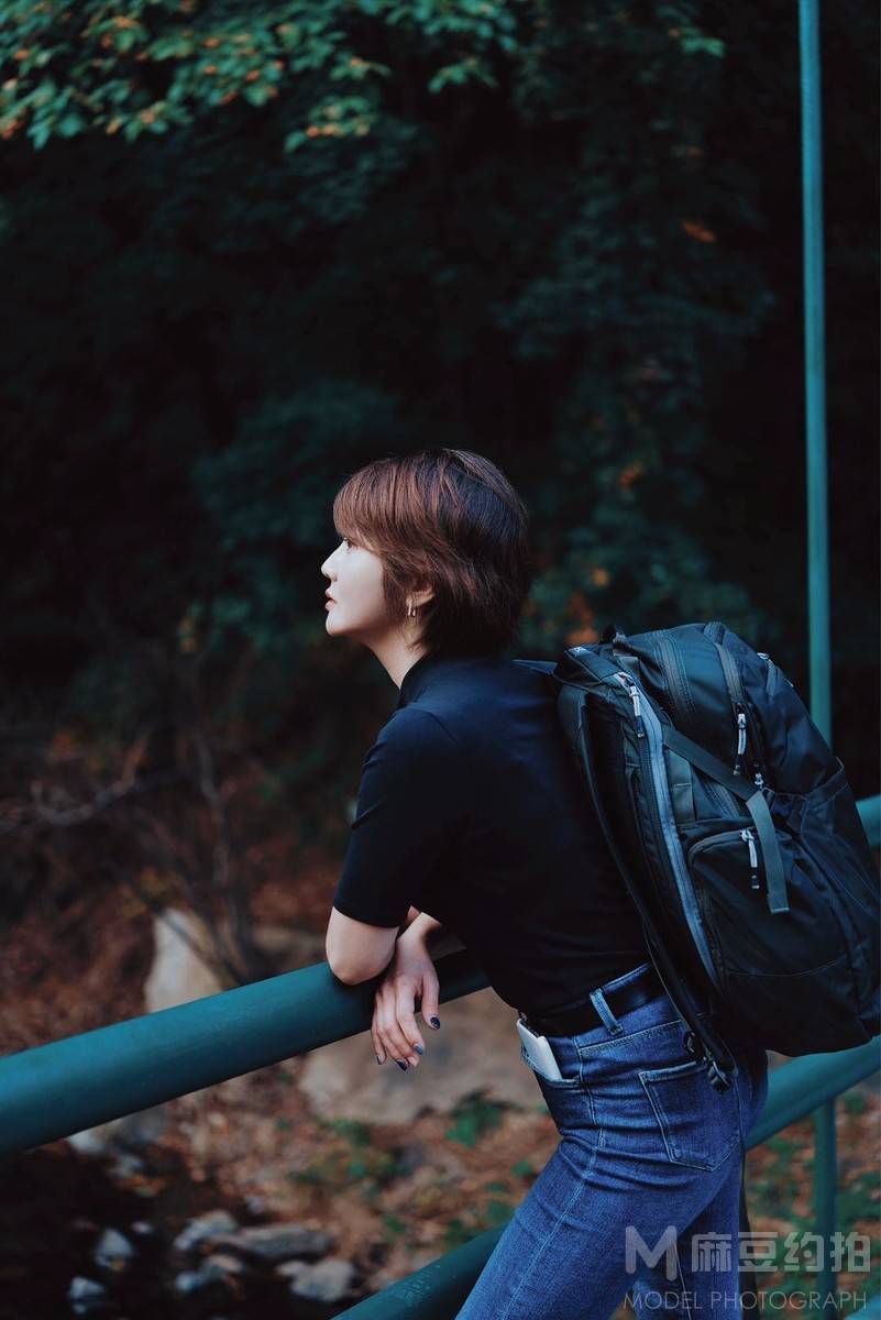 情绪模特