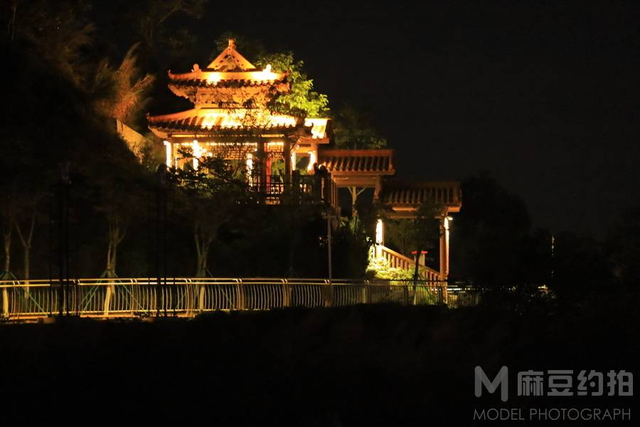 夜景模特