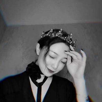 黑白模特