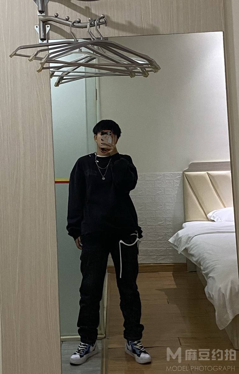 黑白模特