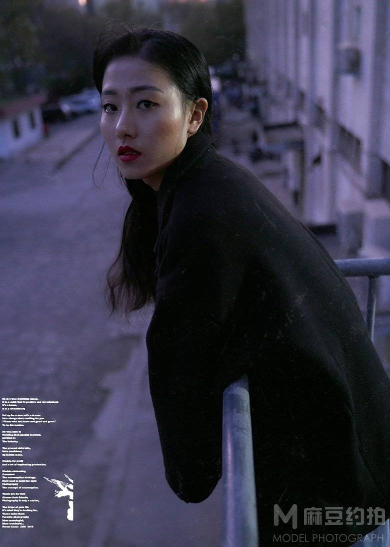 黑白模特