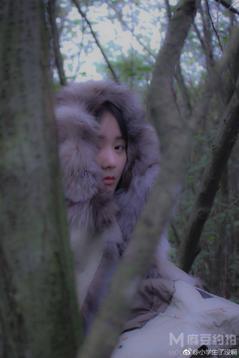 黑白模特