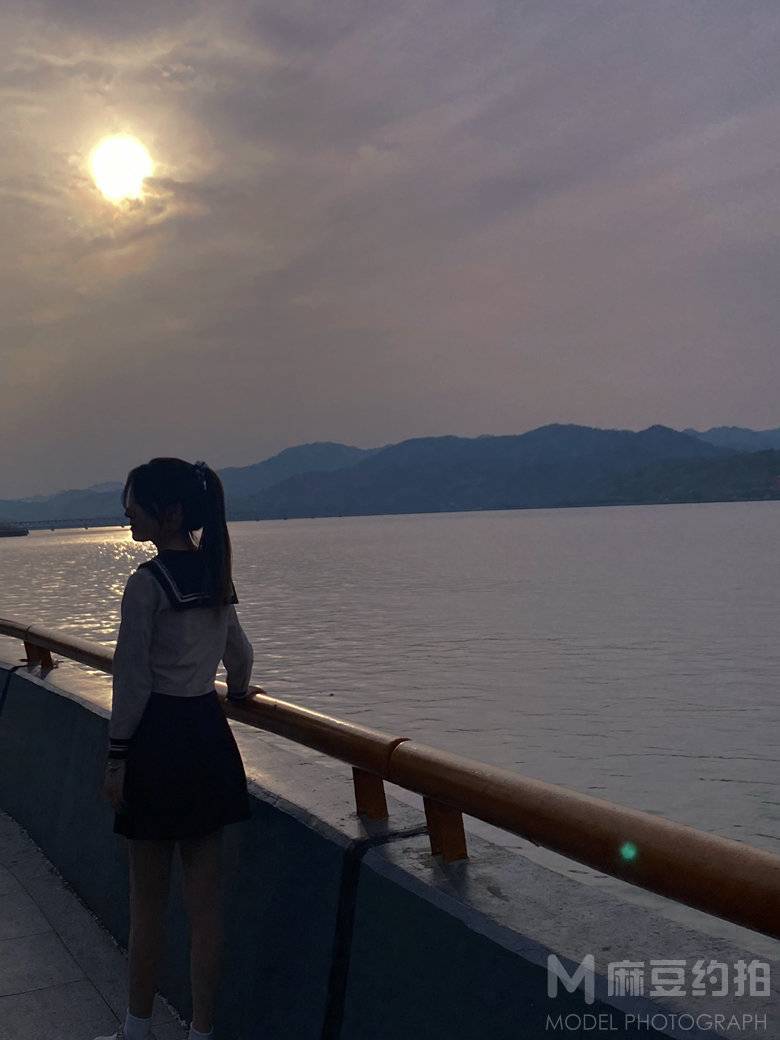校园模特