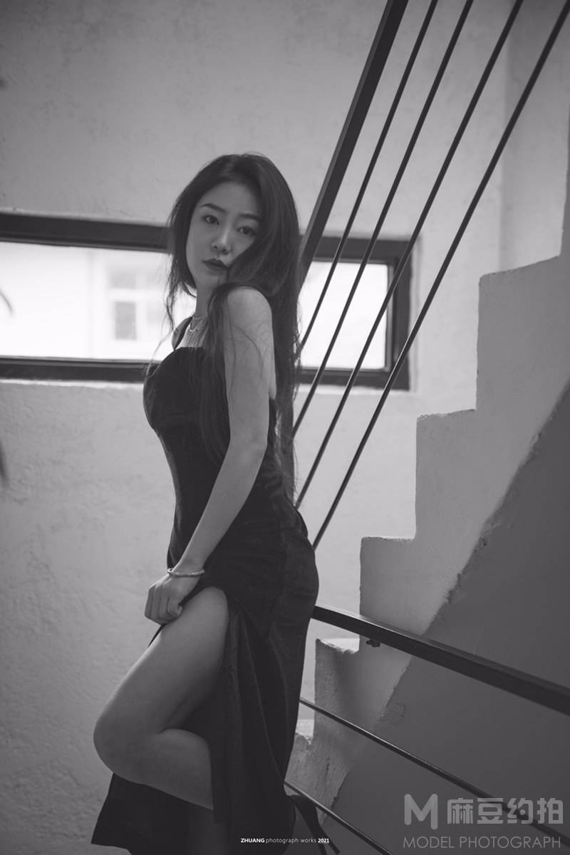 黑白模特