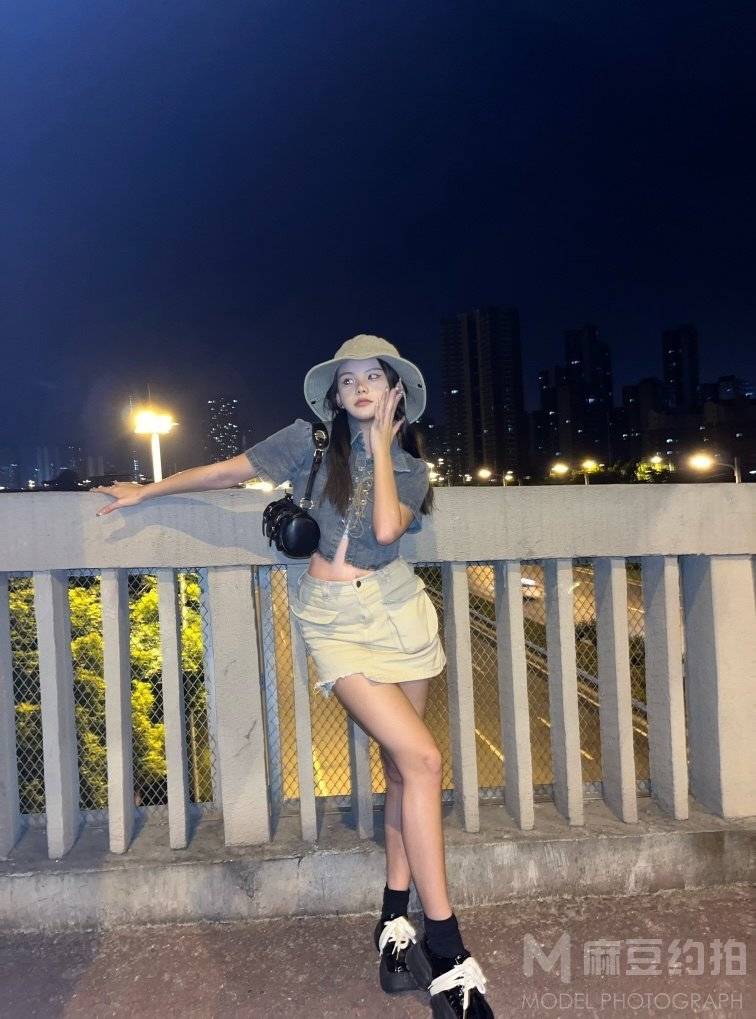 夜景模特