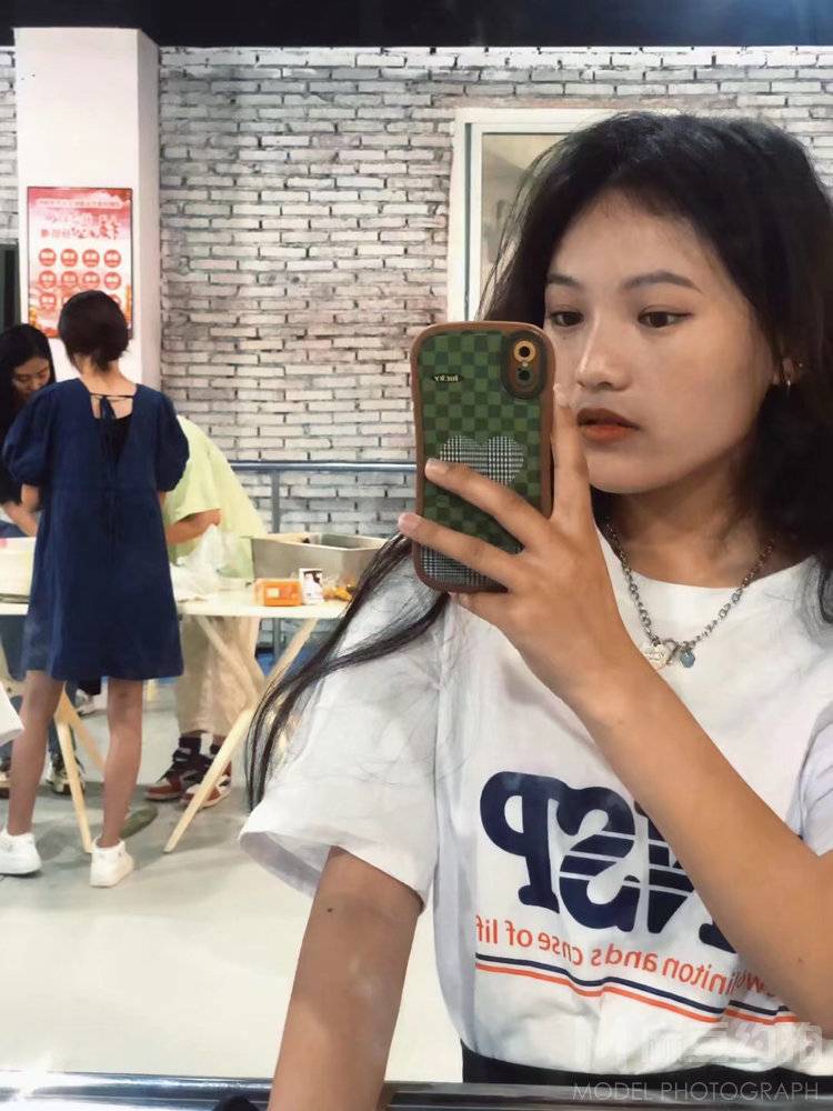 胶片模特