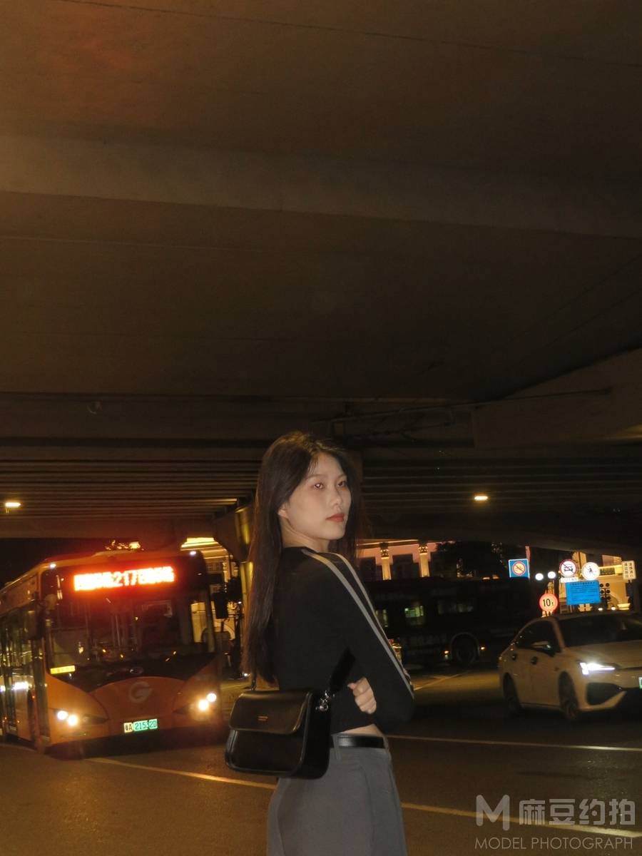 夜景模特