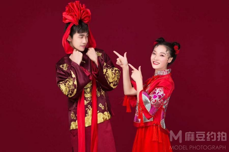 情绪模特