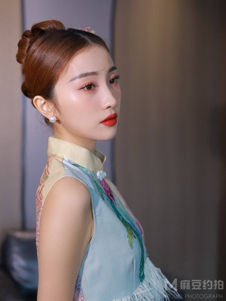 妆容模特