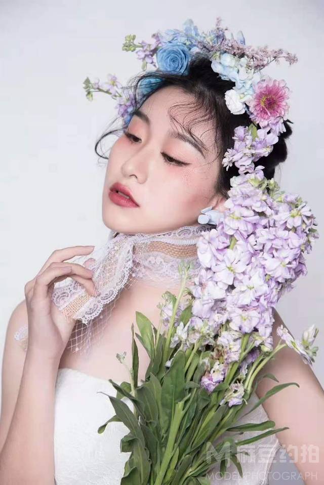 妆容模特