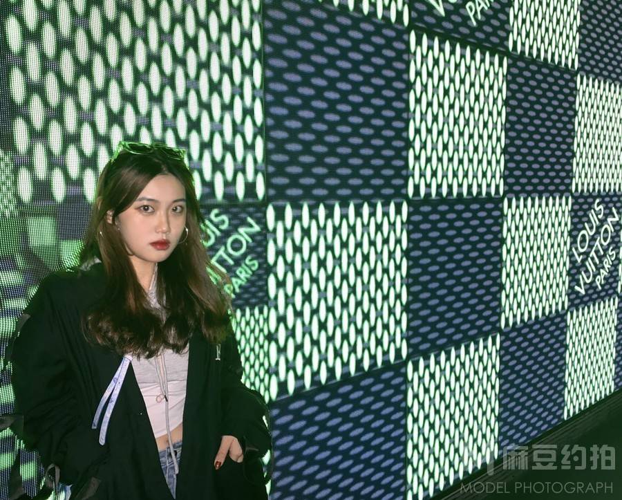 校园模特