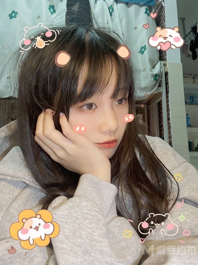 校园模特