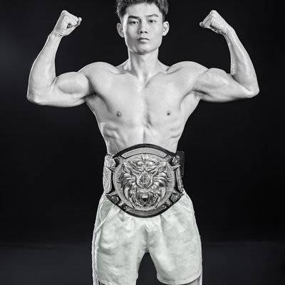 黑白模特