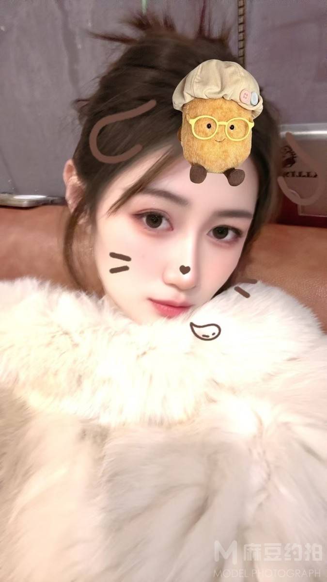 黑白模特
