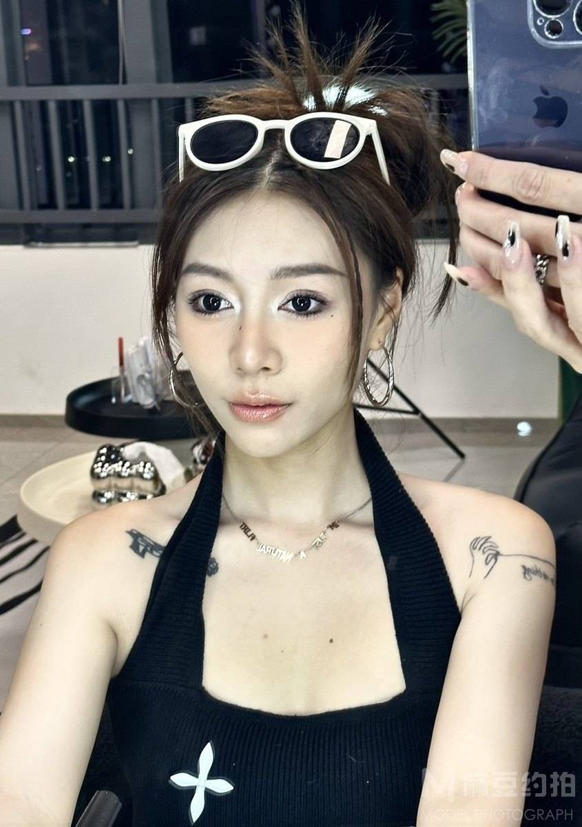 妆容模特