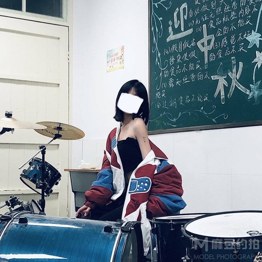 校园模特