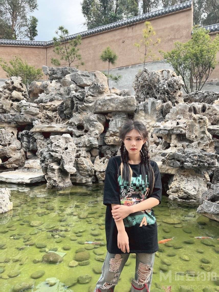 黑白模特