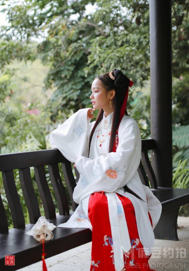 汉服模特